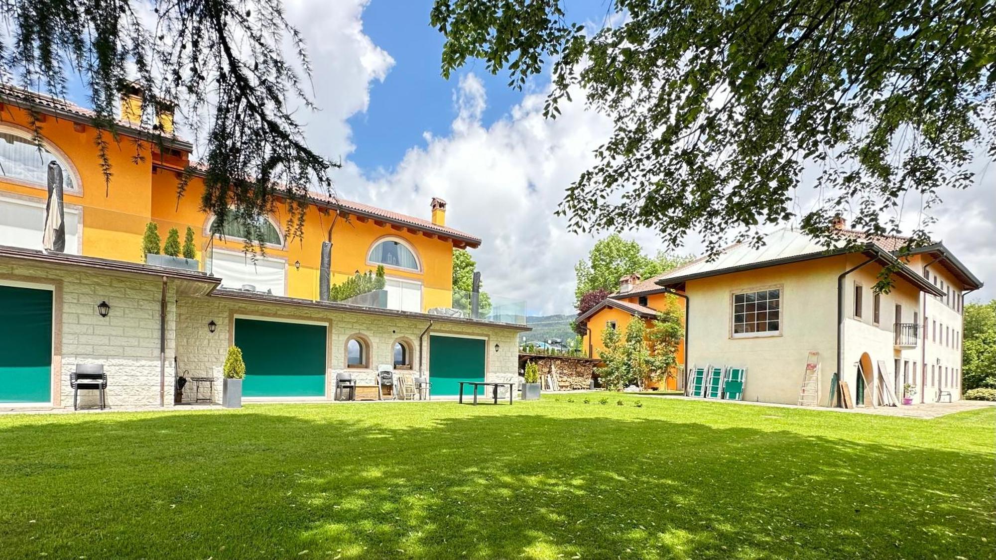 Lambra La Casa Del Sol Bauernhof *